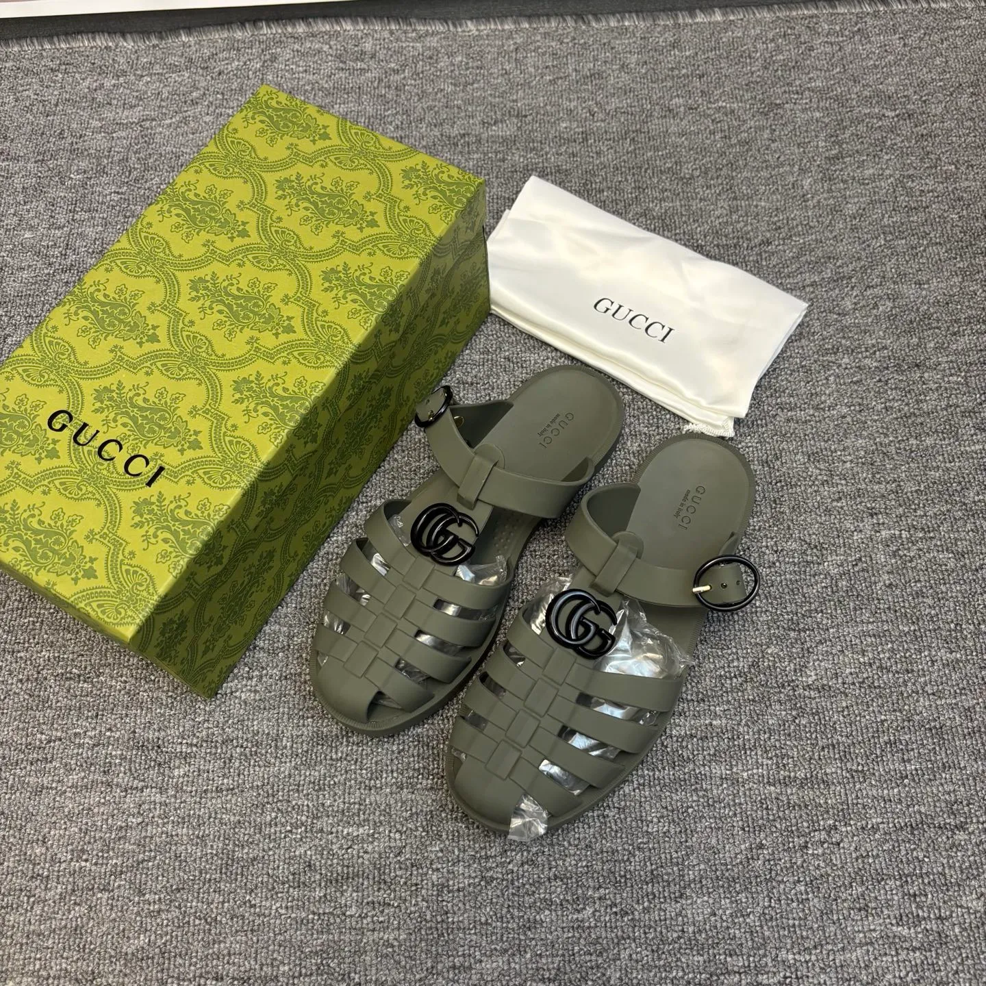 Men's shoes 260💰 [Gucci] Counter quality, top-quality original goods, real photos! Original TPU material, fine workmanship, comfortable; genuine 1:1 replica Size: 38 ~ 46
